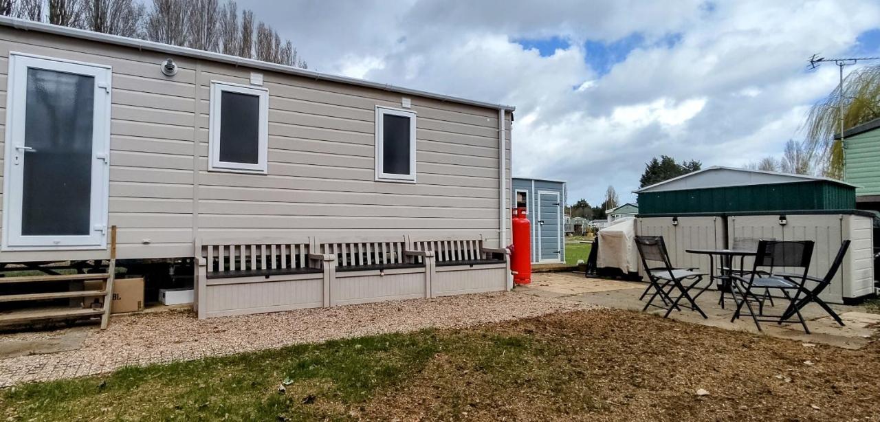 Billing Aquadrome Northampton, Royale Poplar Km12 Apartamento Exterior foto